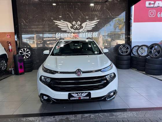 FIAT TORO 1.8 16V EVO FLEX FREEDOM AT6 FIAT TORO 1.8 16V EVO FLEX FREEDOM AT6